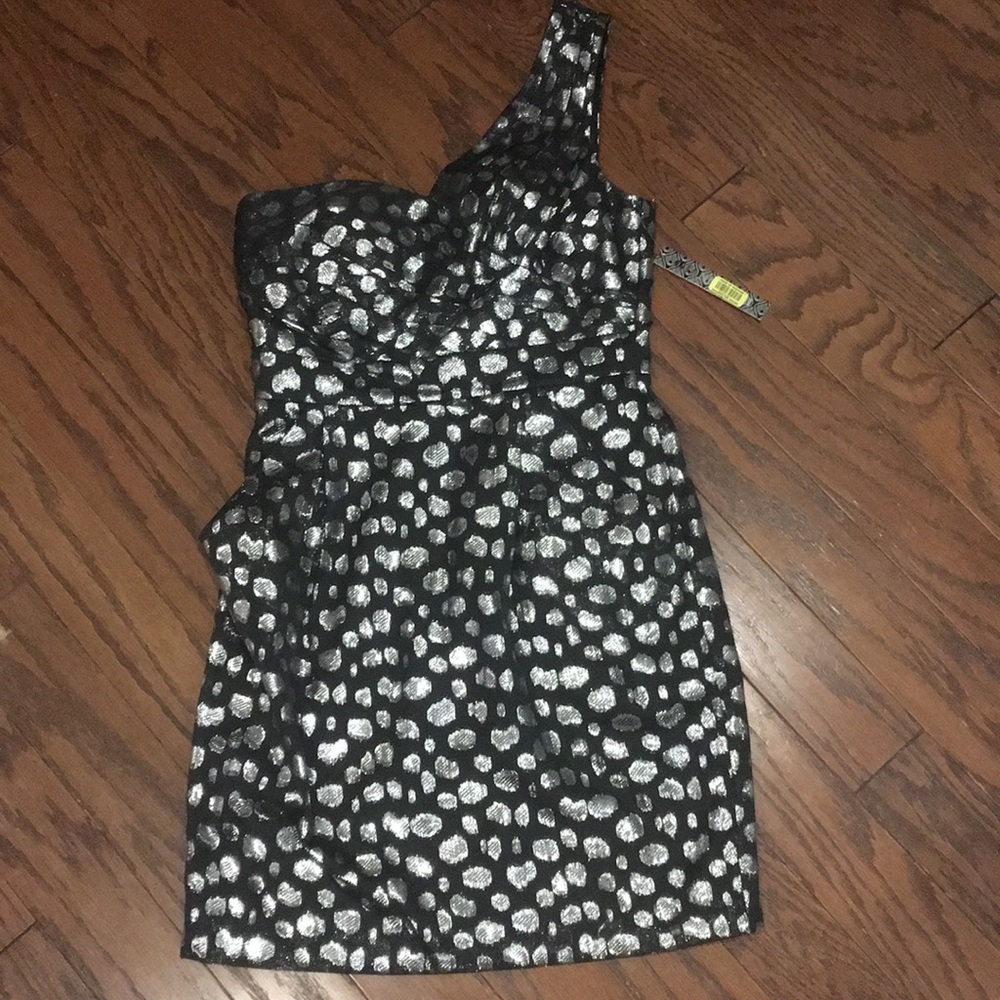 Gianni Bini Miranda dress size 6 NWT